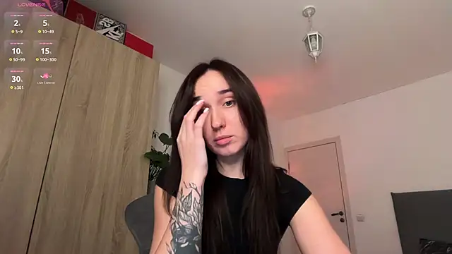 Miaswetty online show from 11.13.25