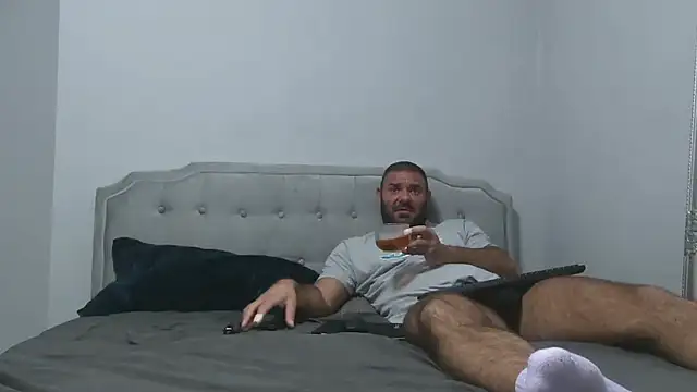 Snapshot of Bunnyela1 chatting on 10.27.25 Bunnyela1 online show from 10.27.25