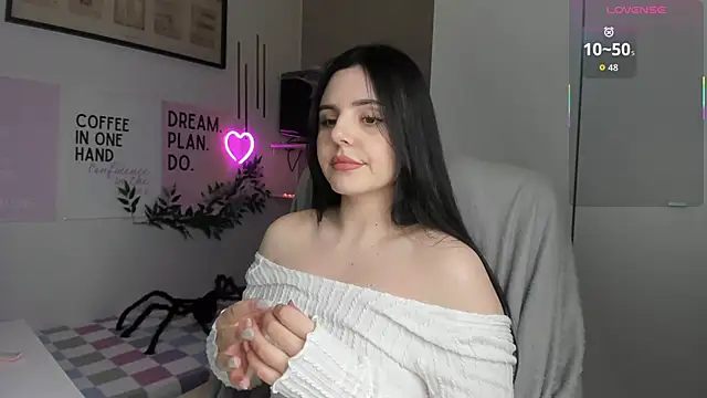 LiaWoow online show from 11.09.25