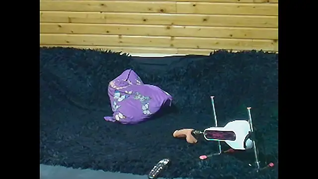 Snapshot of Anais_Mariaa chatting on 11.04.25 Anais Mariaa online show from 11.04.25