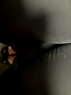 HiddenHoneyLDN online show from 10.28.25