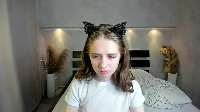 Camilla Kelly online show from 10.08.25