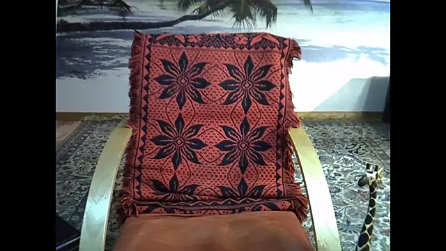 Snapshot of BehindBlueEyesss chatting on 10.11.25 BehindBlueEyesss online show from 10.11.25