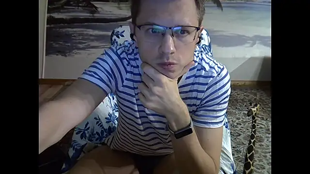 Snapshot of BehindBlueEyesss chatting on 10.30.25 BehindBlueEyesss online show from 10.30.25