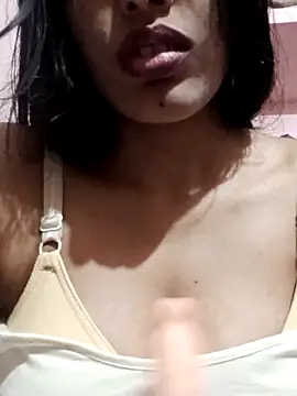 Snapshot of kaviyaponnu0987 chatting on 10.09.25 kaviyaponnu0987 online show from 10.09.25