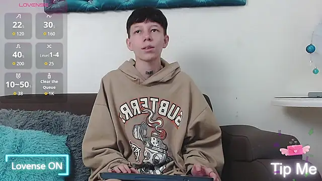 LiamBrown09 online show from 12.01.25