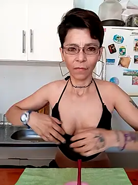 Snapshot of Lulypsicologasexual chatting on 10.07.25 Lulypsicologasexual online show from 10.07.25