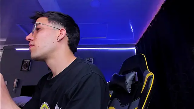 alexgiraldo   online show from 11.08.25