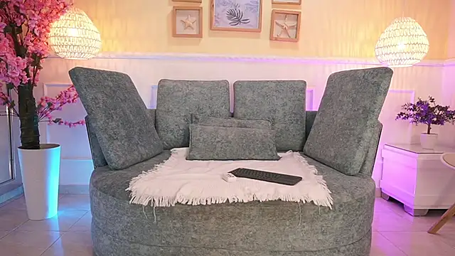 LoonaNyx online show from 11.21.25