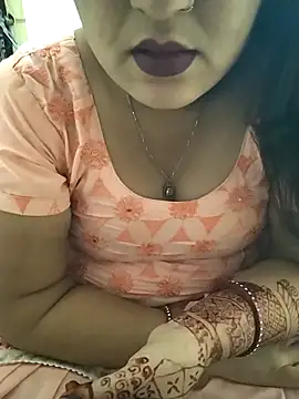 Snapshot of Diya-Sharmaa chatting on 10.11.25 Diya-Sharmaa online show from 10.11.25