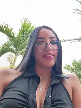 lissafeniix  online show from 11.19.25