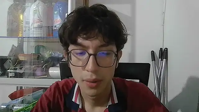 Snapshot of Kevintdx chatting on 09.27.25 Kevintdx online show from 09.27.25