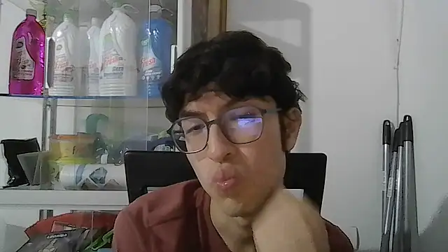 Snapshot of Kevintdx chatting on 10.02.25 Kevintdx online show from 10.02.25