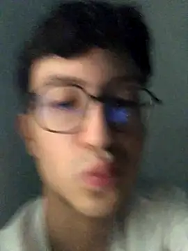 Snapshot of Kevintdx chatting on 11.03.25 Kevintdx online show from 11.03.25