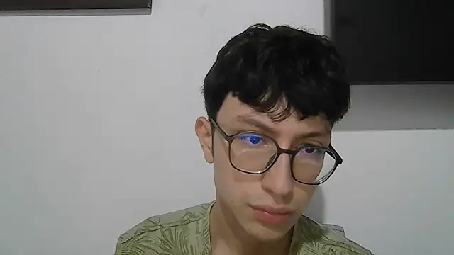 Snapshot of Kevintdx chatting on 11.10.25 Kevintdx online show from 11.10.25