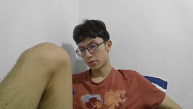 Snapshot of Kevintdx chatting on 11.12.25 Kevintdx online show from 11.12.25