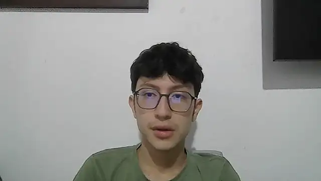 Snapshot of Kevintdx chatting on 11.21.25 Kevintdx online show from 11.21.25