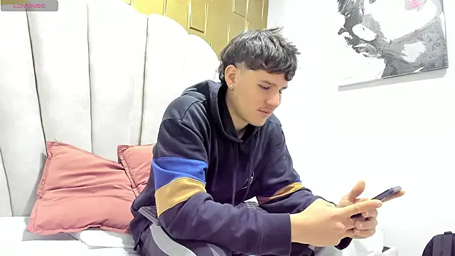Snapshot of SEXYBOY_VC chatting on 09.17.25 SEXYBOY VC online show from 09.17.25