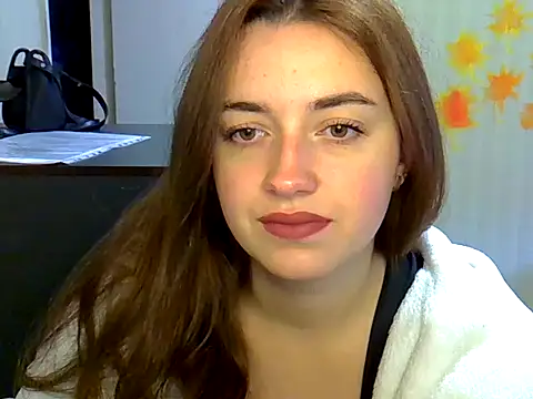 Snapshot of daniella_brun chatting on 10.20.25 daniella brun online show from 10.20.25