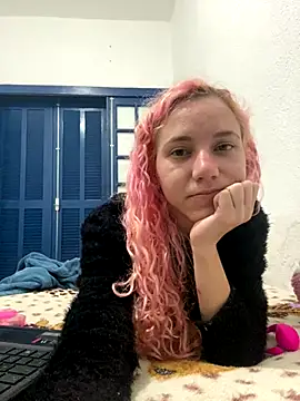 Snapshot of Bruna551 chatting on 09.09.25 Bruna551 online show from 09.09.25