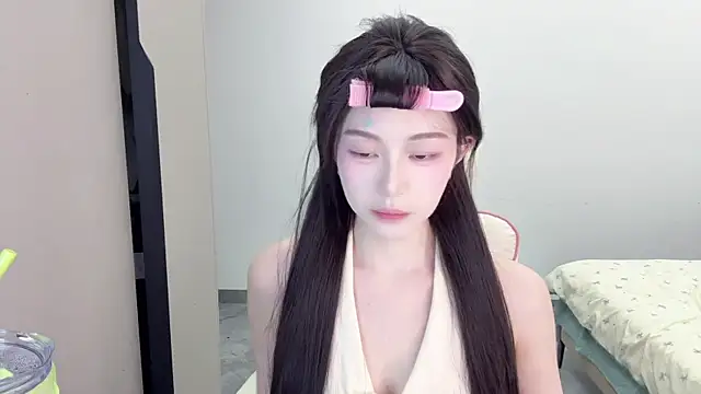 Snapshot of Cookie-oo chatting on 09.27.25 Cookie-oo online show from 09.27.25
