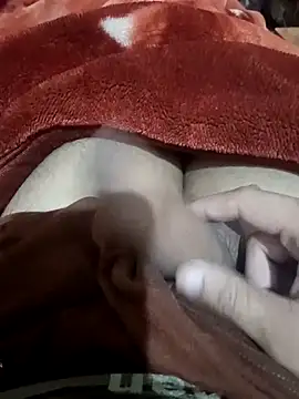 Snapshot of xerxusi chatting on 10.27.25 xerxusi online show from 10.27.25