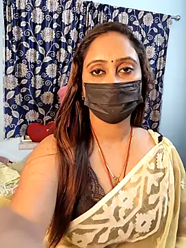 Snapshot of Cute-lusi chatting on 11.09.25 Cute-lusi online show from 11.09.25