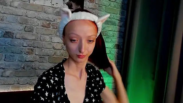 Snapshot of Daria_J chatting on 09.29.25 Daria J online show from 09.29.25