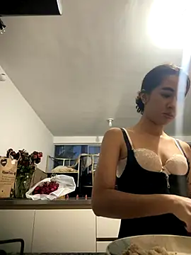 Kassie Collins online show from 09.26.25