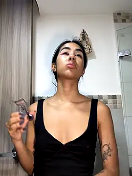 Kassie Collins online show from 11.21.25