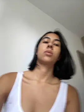 Kassie Collins online show from 12.03.25