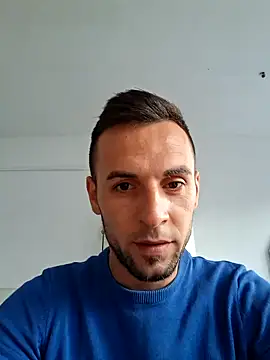 Necunoscutul001 online show from 09.09.25