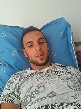 Necunoscutul001 online show from 09.15.25