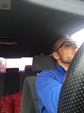 Necunoscutul001 online show from 10.05.25