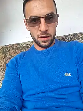 Necunoscutul001 online show from 10.14.25