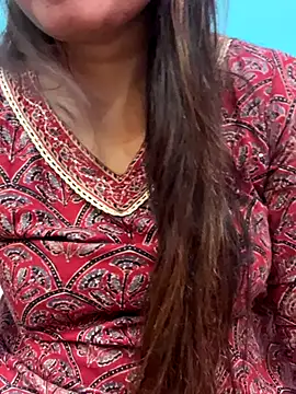 Snapshot of Naughty-Kamini chatting on 09.19.25 Naughty-Kamini online show from 09.19.25