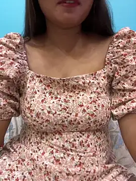 Snapshot of Naughty-Kamini chatting on 09.25.25 Naughty-Kamini online show from 09.25.25