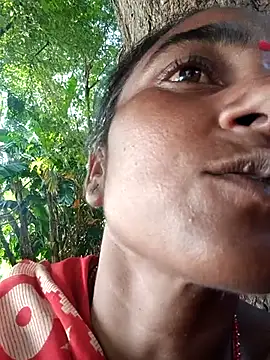 Snapshot of Sapna_hotA chatting on 09.18.25 Sapna hotA online show from 09.18.25