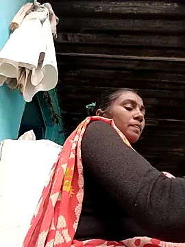 Snapshot of Sapna_hotA chatting on 10.28.25 Sapna hotA online show from 10.28.25