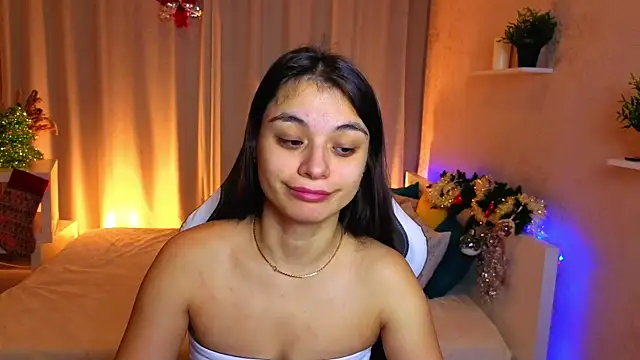 Leila Hefner online show from 12.04.25