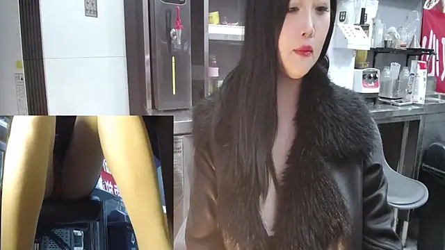 Eileen-L online show from 11.28.25