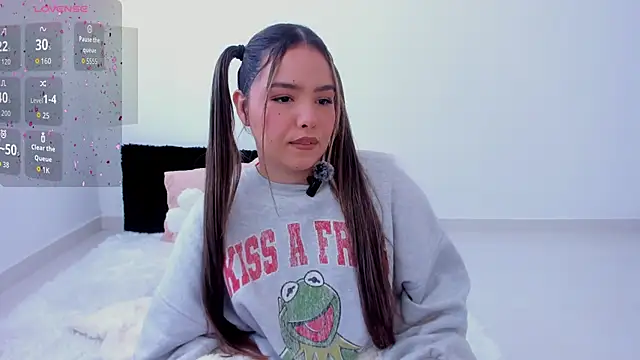 Alana Banana  online show from 10.16.25