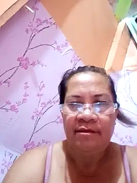 Snapshot of vickyhot1966 chatting on 09.27.25 vickyhot1966 online show from 09.27.25