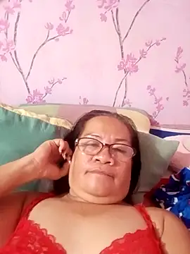 Snapshot of vickyhot1966 chatting on 09.30.25 vickyhot1966 online show from 09.30.25