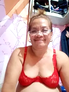 Snapshot of vickyhot1966 chatting on 10.06.25 vickyhot1966 online show from 10.06.25