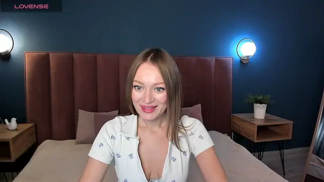 EvelynPoole online show from 09.19.25