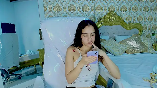 JessB  online show from 10.22.25