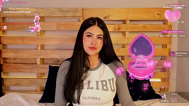 Snapshot of Emma__clark_ chatting on 09.19.25 Emma clark online show from 09.19.25