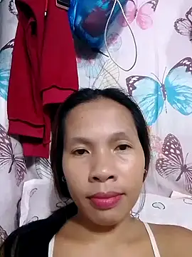 HotNaughtyGirl23 online show from 12.05.25