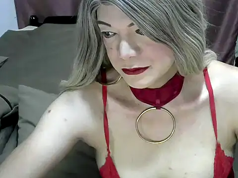 Snapshot of CREAMY_BANANA chatting on 09.22.25 CREAMY BANANA online show from 09.22.25